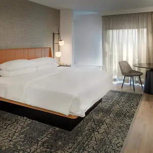 https://sheraton-westport-plaza-hotel-st-louis.saint-louishotels.com